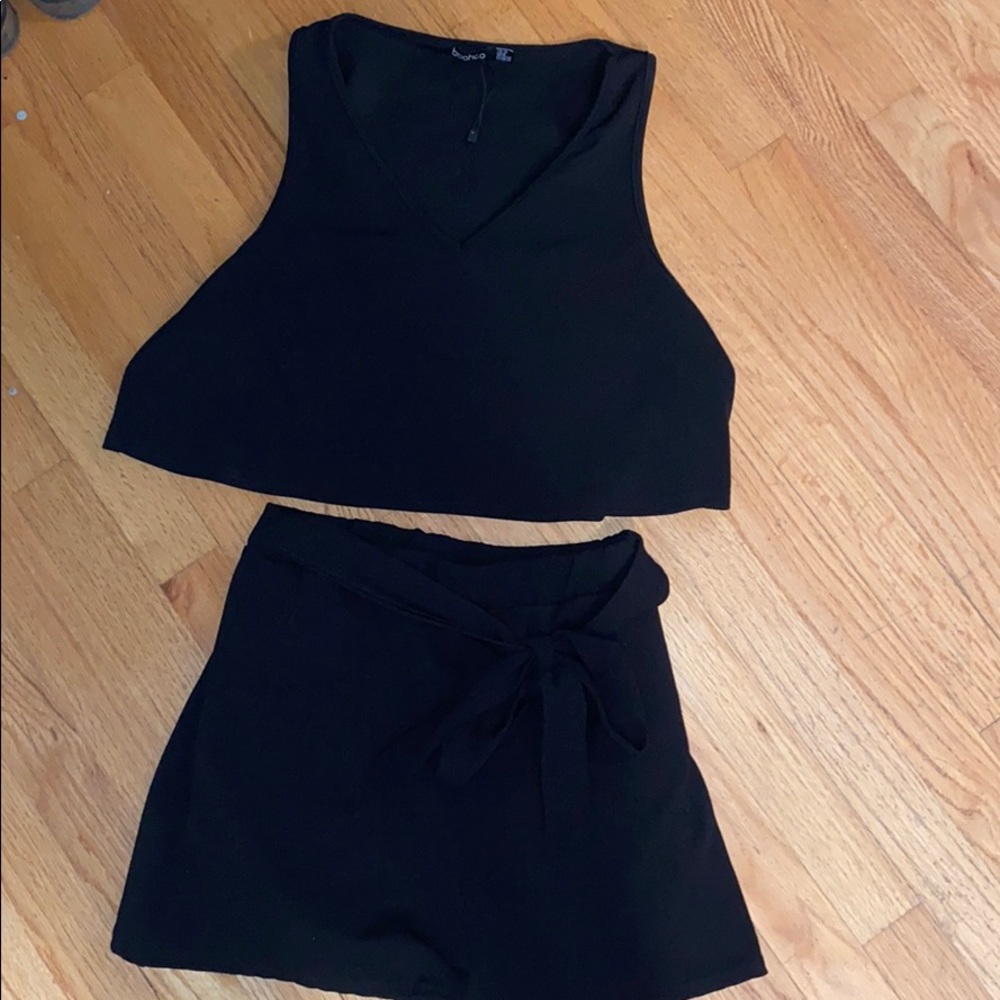 Boohoo two piece outfit (shorts and tank)